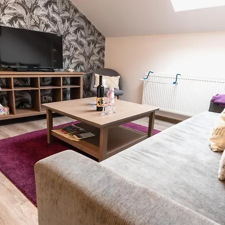 Apartmany Nisa Нова-Лесна